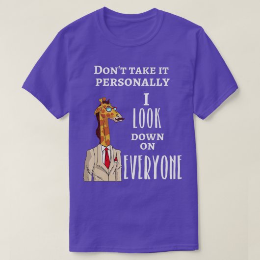 キリンおもしろいは皆を見下ろす Tシャツ (デザイン正面)