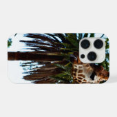 キリンがラズベリーを与えている面白い iPhoneケース (裏面横)