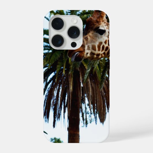 キリンがラズベリーを与えている面白い iPhoneケース (裏面)