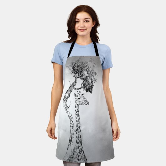 キリンとツリーインクアートエプロン付きサファリシーン エプロン (着用した状態)