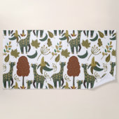 キリンのシームレスパターン |カラフル花柄 ビーチタオル (正面)