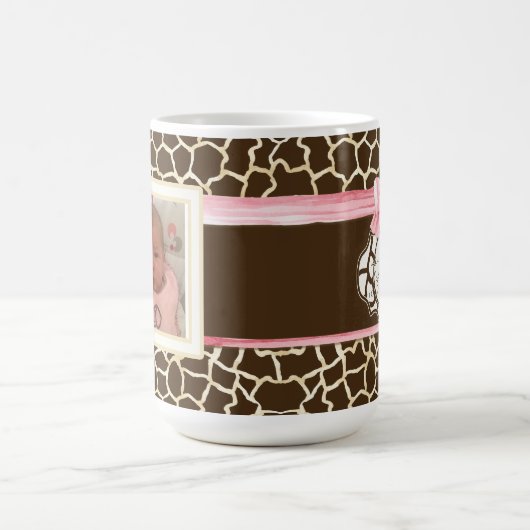 キリンの皮パターンリボンnの弓女の赤ちゃんの写真 コーヒーマグカップ (中央)