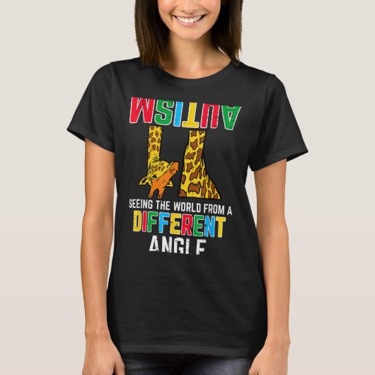 キリンの自閉症、世界を違う角度で見る意識 Tシャツ (正面)