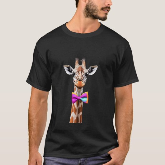 キリンの蝶ネクタイ 楽しい動物ファッション Tシャツ (正面)
