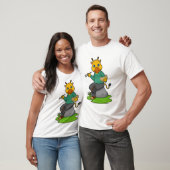 キリンはペインター絵を描ブ Tシャツ (ユニセックス)