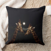 キリンは月明かりの中で愛している。 クッション (ブランケット)