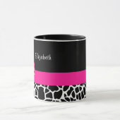 キリンガーリープリントかわいいピンクパンプスシューズと名前 マグカップ (中央)