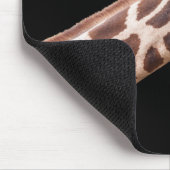 キリンポートレート写真オンブラック マウスパッド (コーナー)