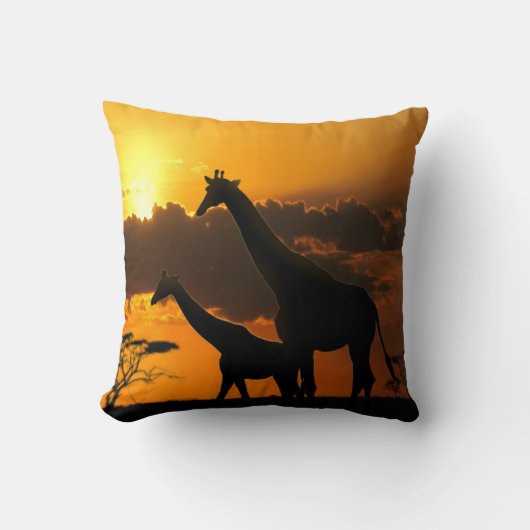 キリン家族2 クッション (正面)