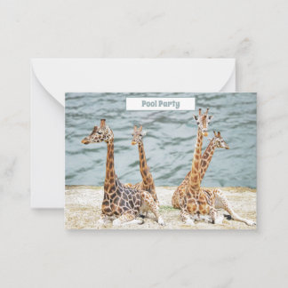 キリン水おもしろい写真 – Four Giraffeのパーティー ノートカード