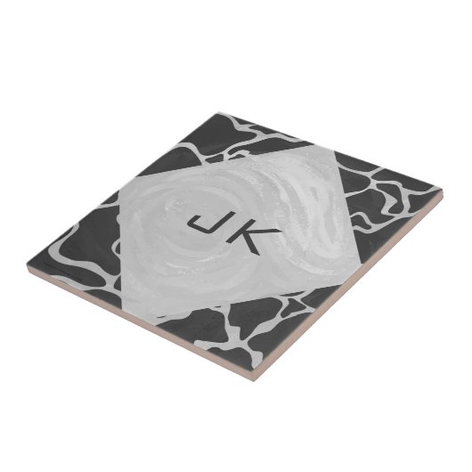 キリン黒とライトグレーモノグラム タイル (側面)