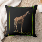 キリン・オン・ブラック クッション (ブランケット)