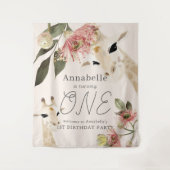 キリン・ピンクフローラガール1stバースデーウェルカム タペストリー (正面)