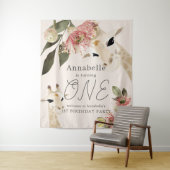 キリン ピンク フラワー ガール 1歳 誕生日 おめでとう タペストリー (インサイチュ)