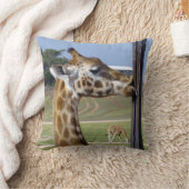 キリン・プッカーキス クッション (ブランケット)