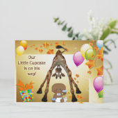 キリン、民族の男の赤ちゃんおよびカップケーキのベビーシャワー 招待状 (スタンド正面)