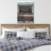 キルギスタン・ビシュケクのブルタリスト博物館(フルーツェ) キャンバスプリント (インサイチュ (寝室))