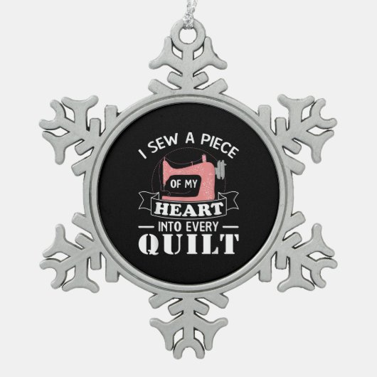 キルティングおもしろいギフト スノーフレークピューターオーナメント (正面)