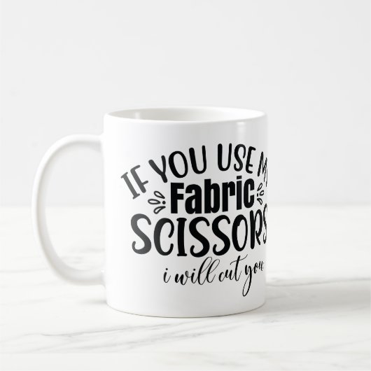 キルティングもしは私の布のハサミを… コーヒーマグカップ (左)