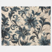 キルテッドクリームアンドネイビーブルーフローラデザイン フリースブランケット (正面(横))