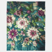 キルテッドティール（緑がかった色）ブルーフローラデザイン フリースブランケット (正面)