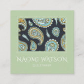 キルテモダンメーカーペイズリーパターンオンセージグリーン スクエア名刺 (正面)