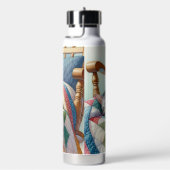 キルトの上で眠る甘い灰色の猫 ウォーターボトル (右面)