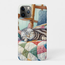 キルトの上で眠る甘い灰色の猫 iPhone 11 PROケース