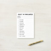 キルトの進行中のチェックリスト ポストイット (デスク上)