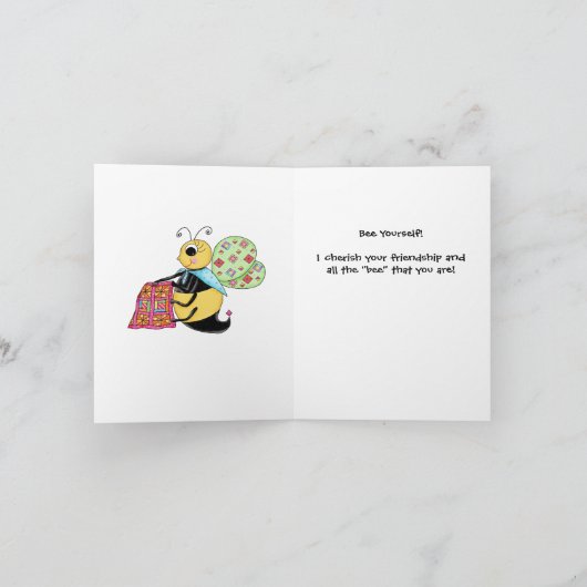 キルトを作る女性の集まりの風変わりな蜂蜜の蜂あなた自身の芸術 カード (内部)