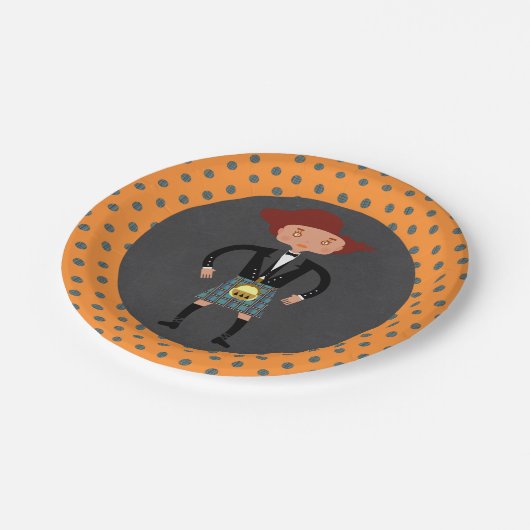 キルト誕生日パーティーを持つスコットランドの子供 ペーパープレート (アングル)