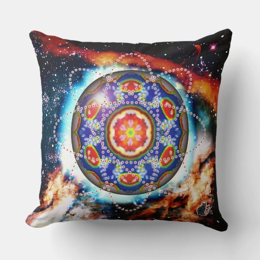 キロン・オルブズ クッション (正面)