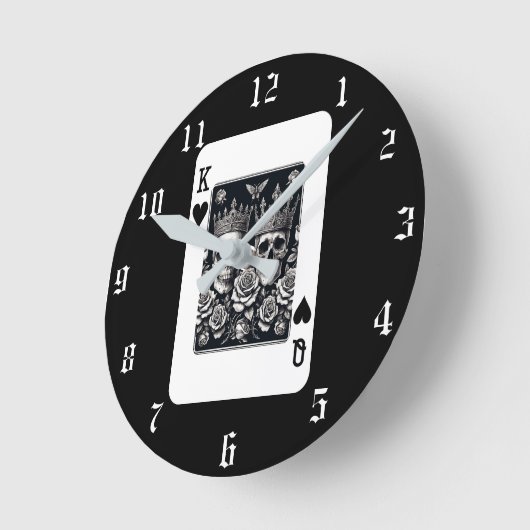 キングとクイーン・オブ・ハート王室のカード ラウンド壁時計 (傾斜)