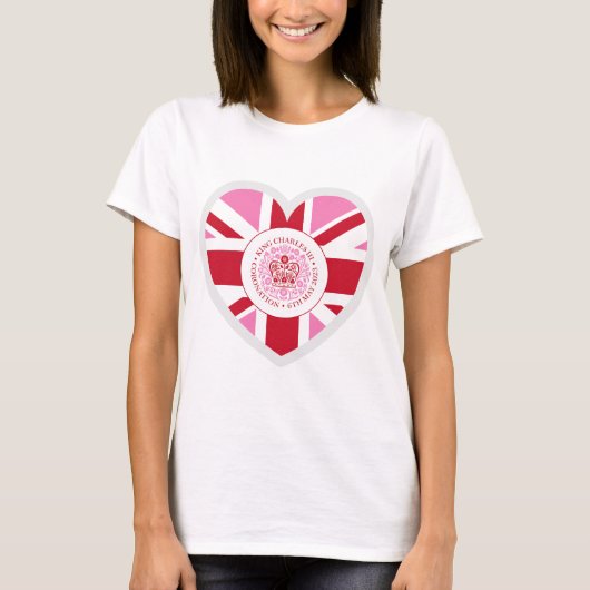 キングチャールズIII戴冠式エンブレムレッドロゴ Tシャツ (正面)