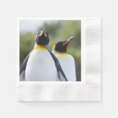 キング誇りを持ったペンギン写真 縁ありカクテルナプキン (正面)