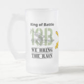 キング・オブ・バトル – 13B雨を降らせる フロストグラスビールジョッキ (左)