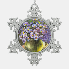 キング・ジョージ・アスターは金属製の花瓶を入れている スノーフレークピューターオーナメント