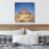 キング・ドジョザーのステップピラミッド紀元前2630年～2611年 キャンバスプリント (インサイチュ (寝室))