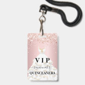 キンセアニェラ赤面ピンクローズグリッターダストネームvip バッジ (正面（ネックストラップ付）)