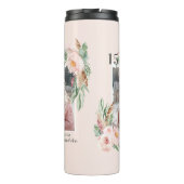 キンセアニラ淡い色のピンクガーリーフローラ誕生日 タンブラー (裏面)