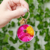 キンポウゲとハチ キーホルダー (手)