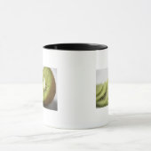 キーウィの切れのクローズアップ マグカップ (中央)