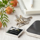 キープサケパーソナライズされたブラック&ホワイトオーキッドデザイン キーホルダー (側面)