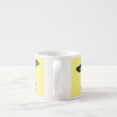 キーボードのピアノ漫画イラストレーション エスプレッソカップ (裏面)