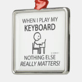 キーボード以外に何も重要ではない メタルオーナメント (左)