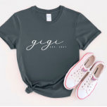 ギギパーソナライズされたおばあちゃんTシャツ Tシャツ<br><div class="desc">毎日新しいデザインを追加!</div>