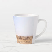 ギザのピラミッド カフェラテマグ (右)