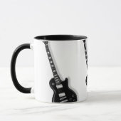 ギターの信号器の陶磁器のマグ マグカップ (左)