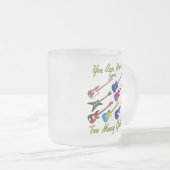 ギターの数が多すぎることは決してできない – フロステッドマグ フロストグラスマグカップ (正面右)