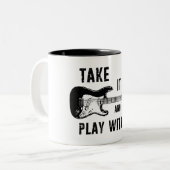 ギターを使遊って持ち出す ツートーンマグカップ (正面左)